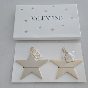 New In Box Valentino Metallic Star Charm Ornaments (Set Of 2)